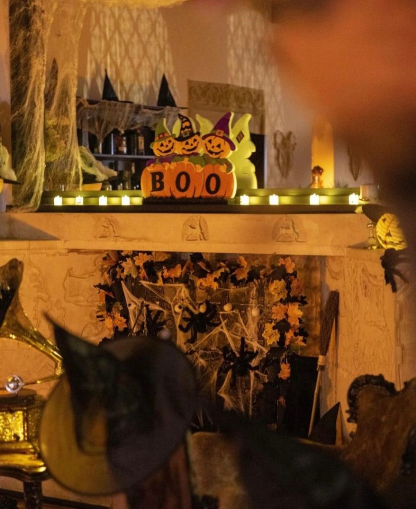 EkoGroup Vila a fost gazda unei petreceri memorabile de Halloween: Decor gotic spectaculos și momente unice organizate de Nicholas și Corina Petrescu! 17 petreceri memorabile de Halloween, EkoGroup Vila