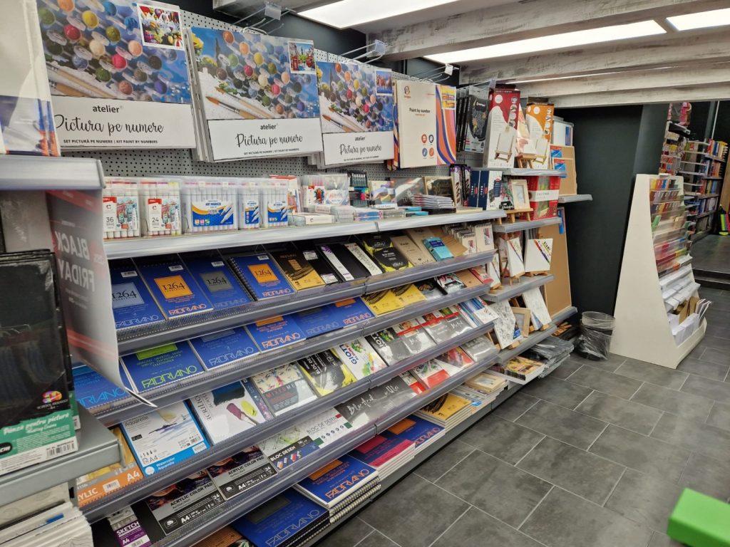 Caiete, Blocuri de Desen și Accesorii – Tot ce Ai Nevoie pentru Școală Găsești la Librăriile Compas 3 Caiete, Blocuri de Desen și Accesorii