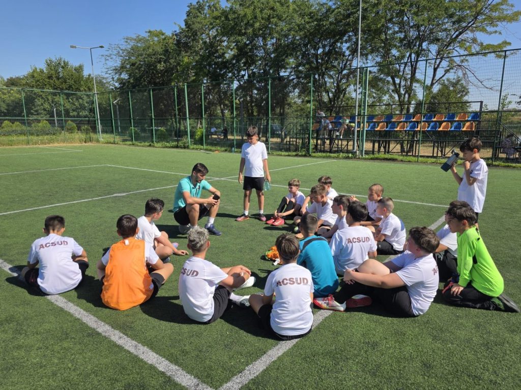 Alin Florea și grupa 2013–2015: Educație prin fotbal la ACS Unirea Dobroești